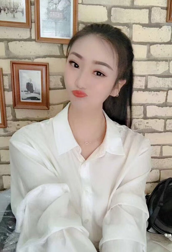 汽车西站开奶茶店的妹子